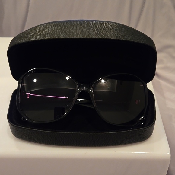Ferragamo Oversized Gray Gradient Sunglasses brand new in box main image 9